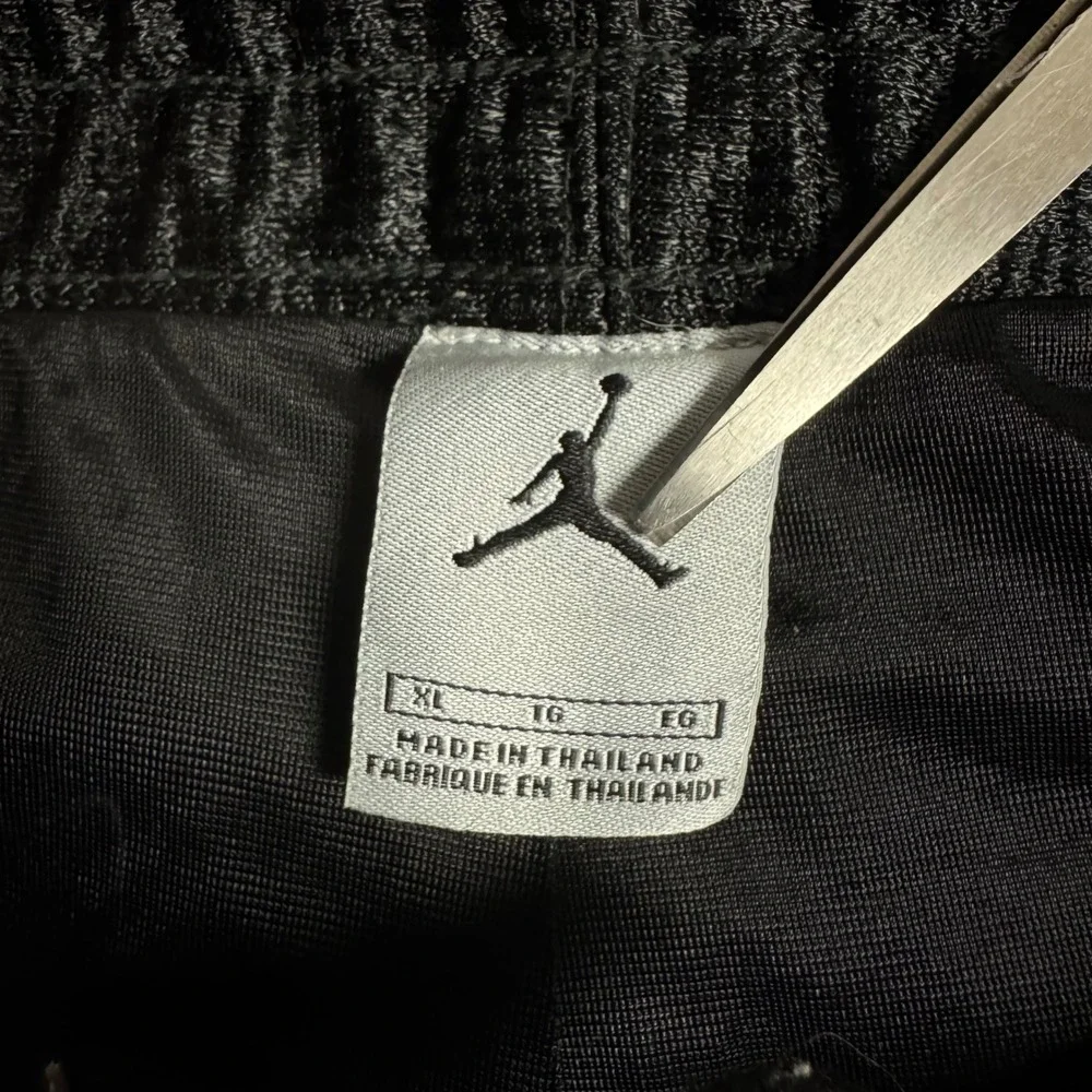 Jordan Mens Black Mesh Basketball Shorts Red Jumpman Logo XL
